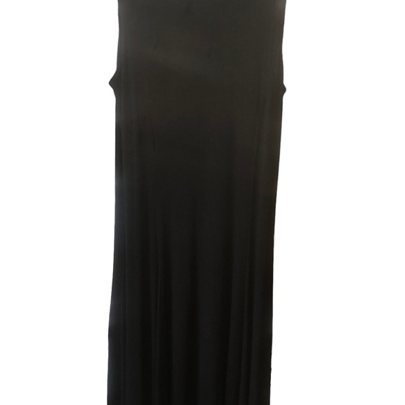 Piccadilly Fashions Black Maxi Crinkle Dress with Rivet detail - Picture 4 of 5